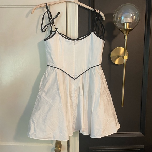 Helsa Rocky Mini Dress - Picture 6 of 7